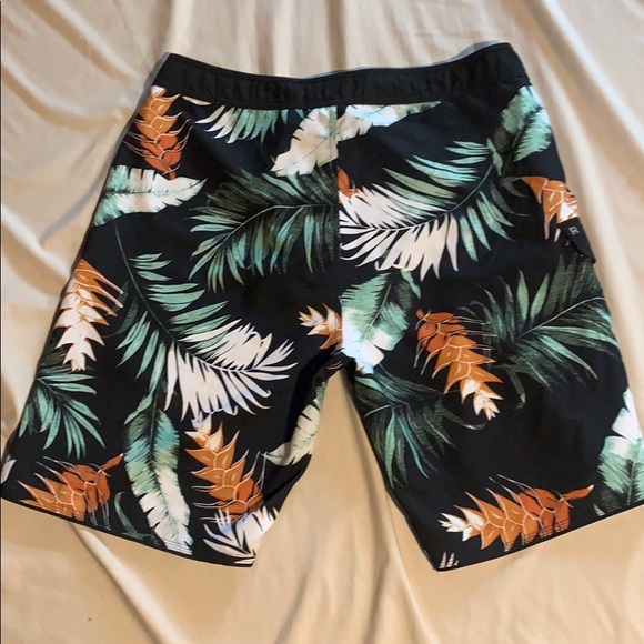 Rip curl board shorts - Picture 2 of 4